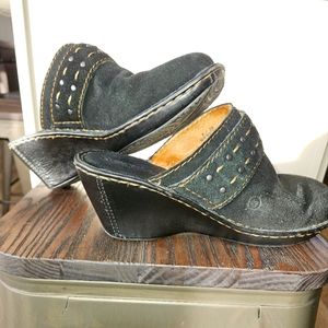 Born suede clogs womens size 8